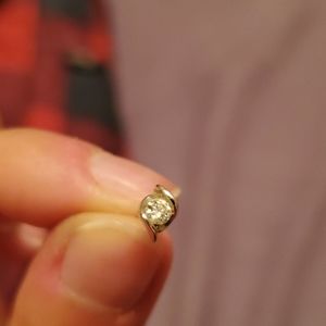 Auth💎Diamond Stud Earrings in White Gold